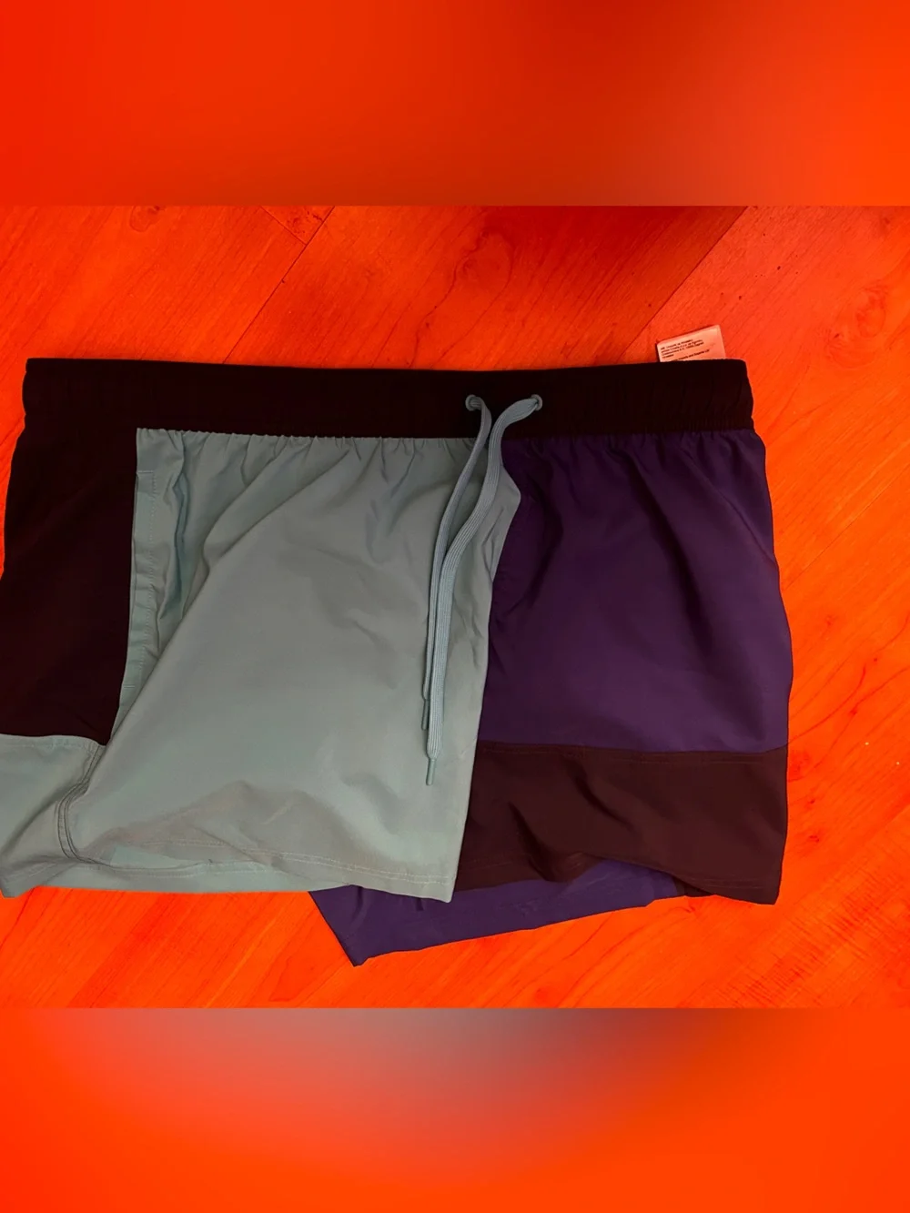 Adidas men’s XL swim trunks with pockets and inside liner multicolor new